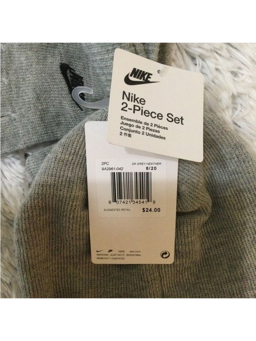 Nike gray with black logo hat and glove set unisex youth NWT - Picture 9 of 9